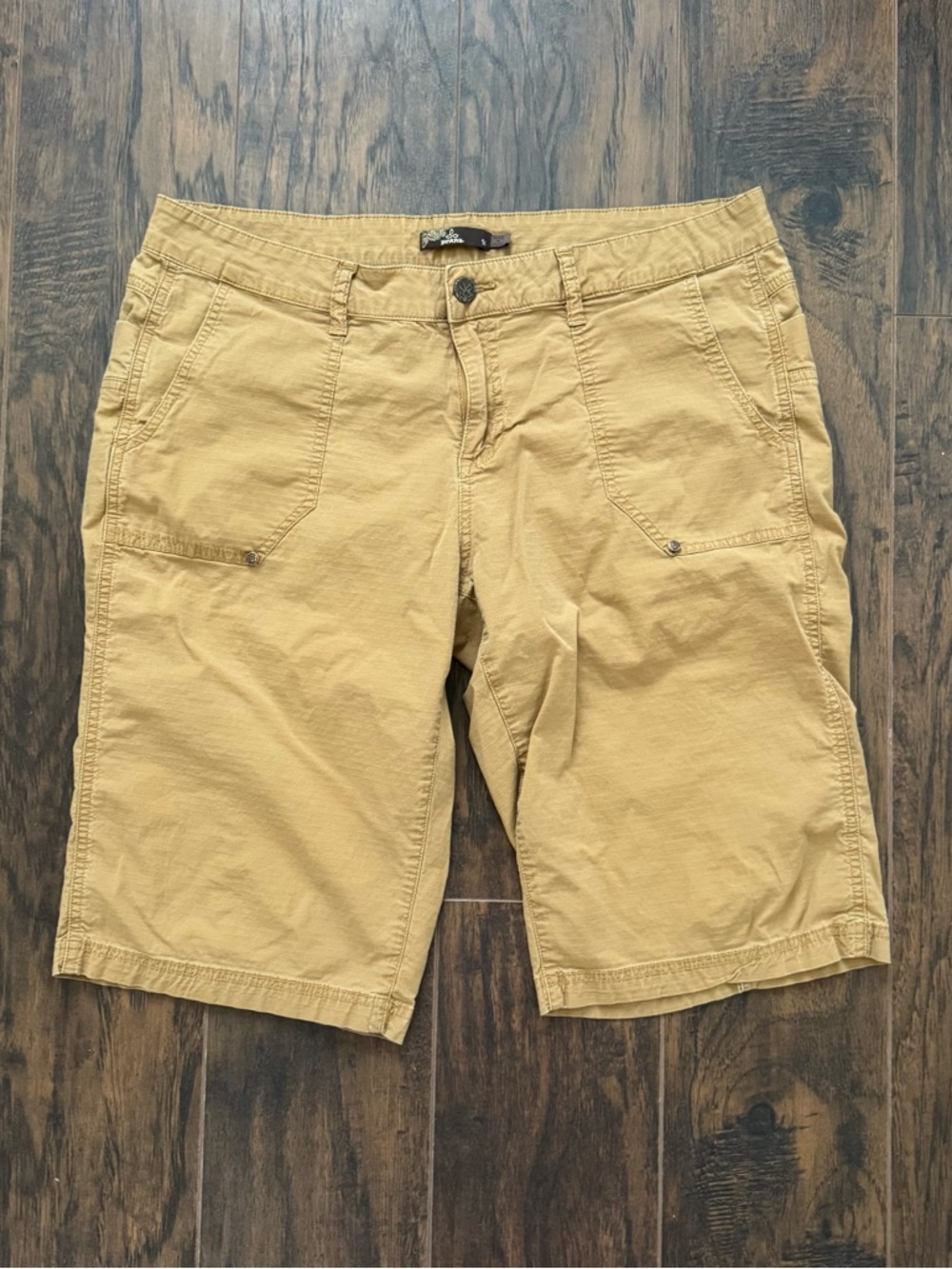 prAna Size 14 Larissa Knicker Bermuda Shorts Tan Desert Khaki